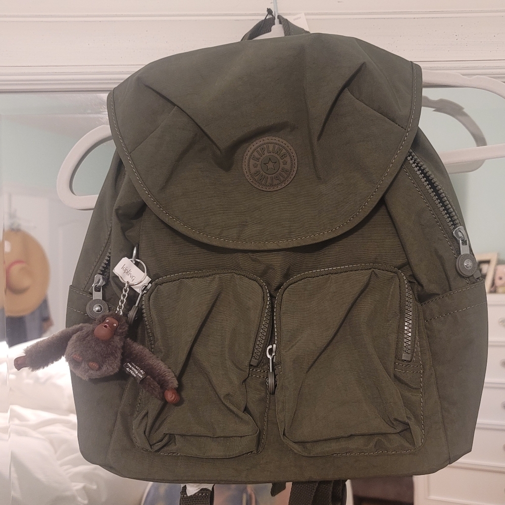Kipling Backpack NWT💚